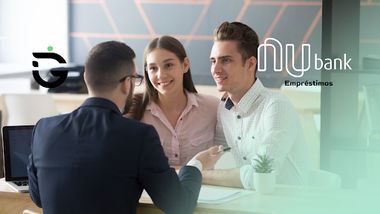 pessoas conversando sobre o empréstimo consignado nubank